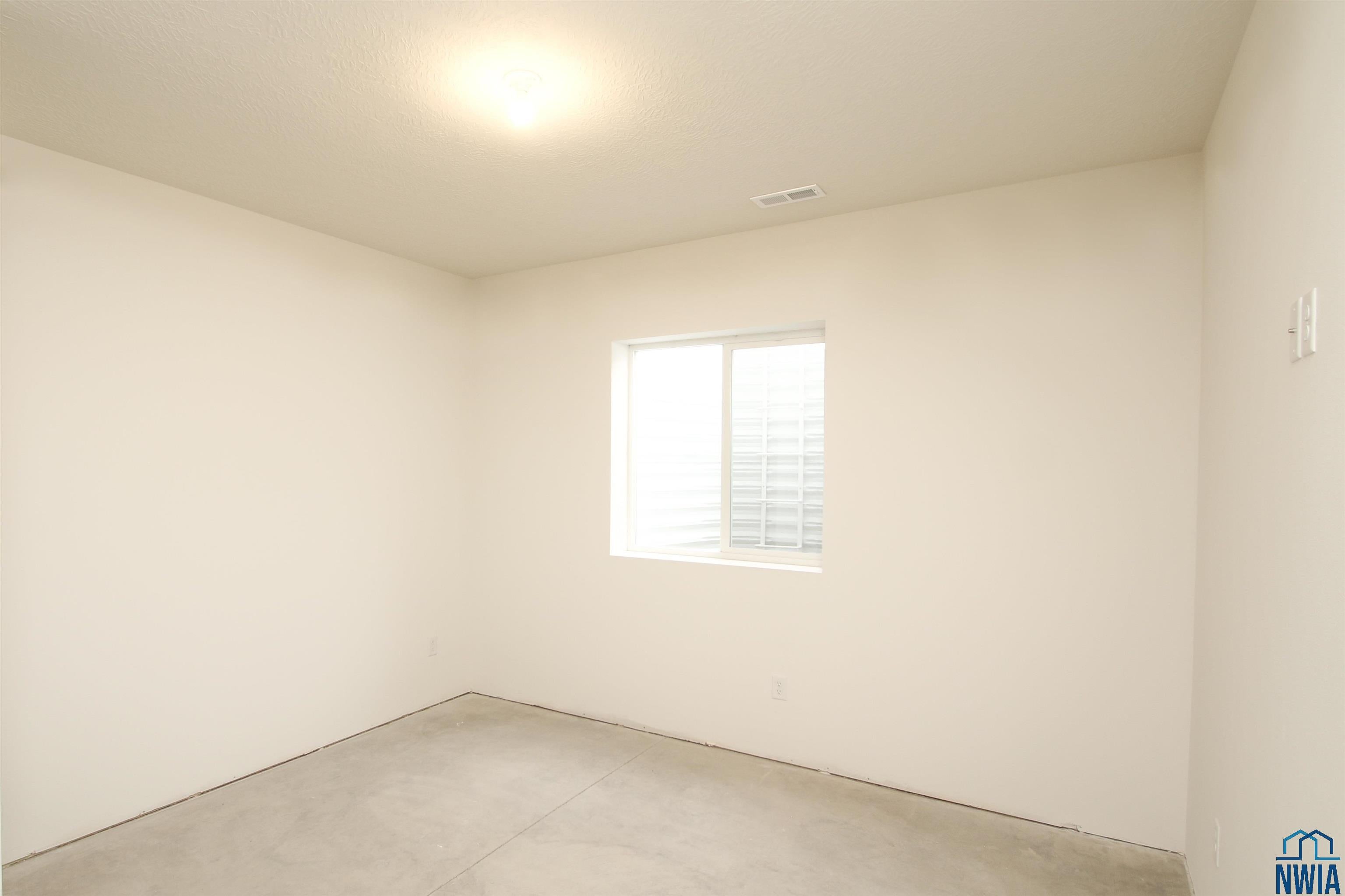 Sergeant Bluff, Iowa, 51054, United States, 3 Bedrooms Bedrooms, ,2 BathroomsBathrooms,Residential,For Sale,1974181