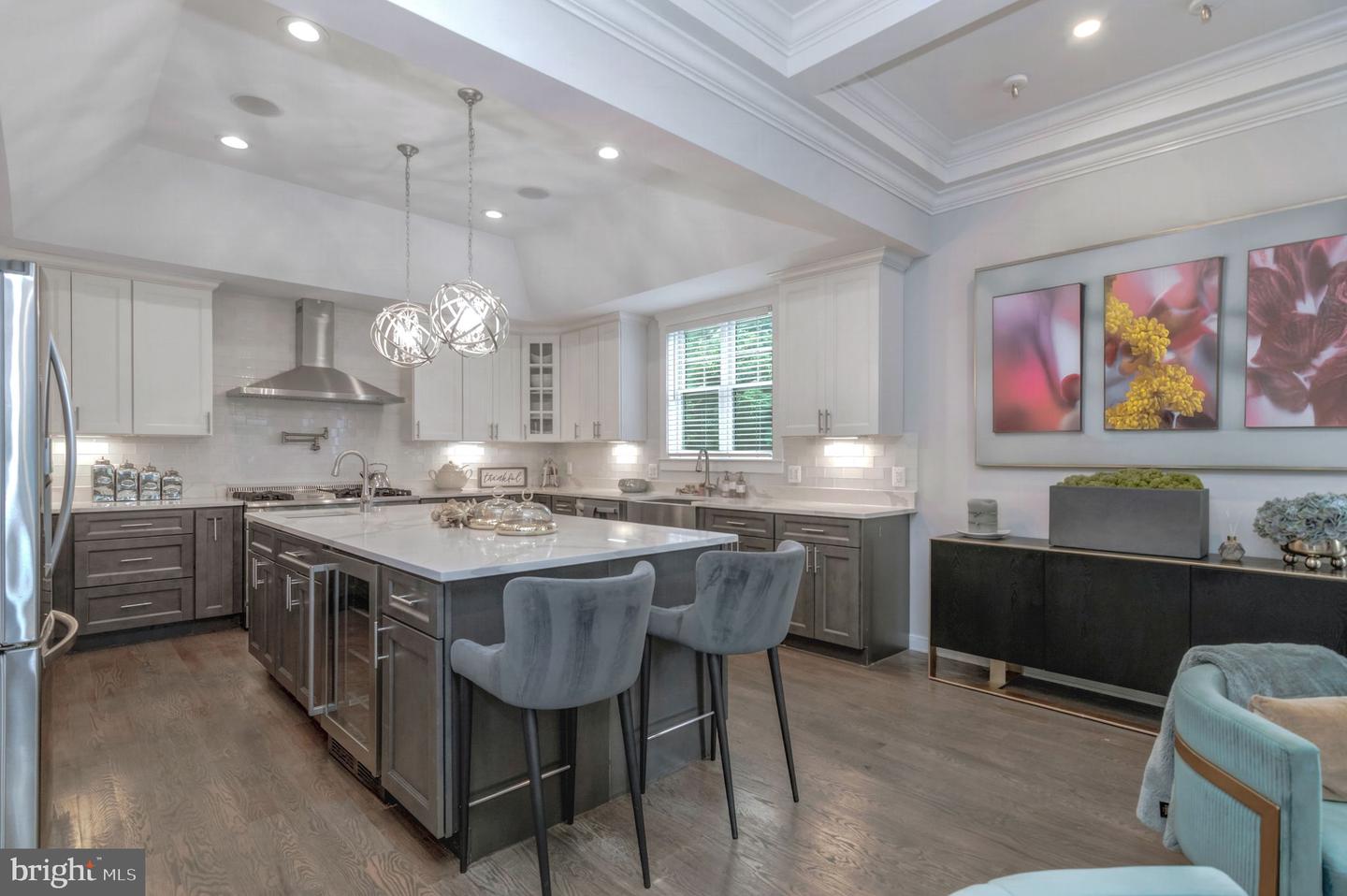 Fairfax, Virginia, 22030, United States, 6 Bedrooms Bedrooms, ,7 BathroomsBathrooms,Residential,For Sale,1997396