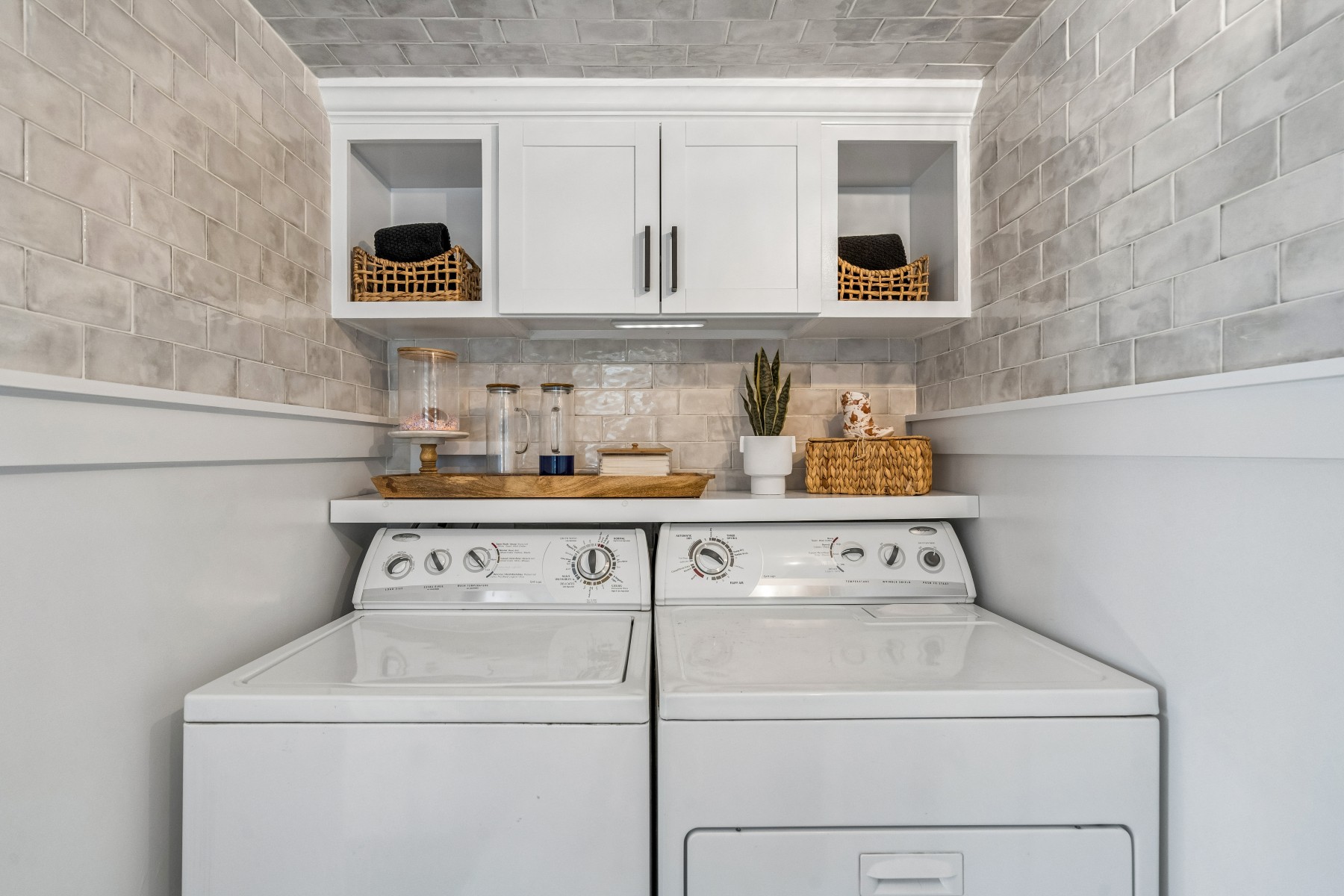  Immaculate and Updated Split Level Residence - 物件實景