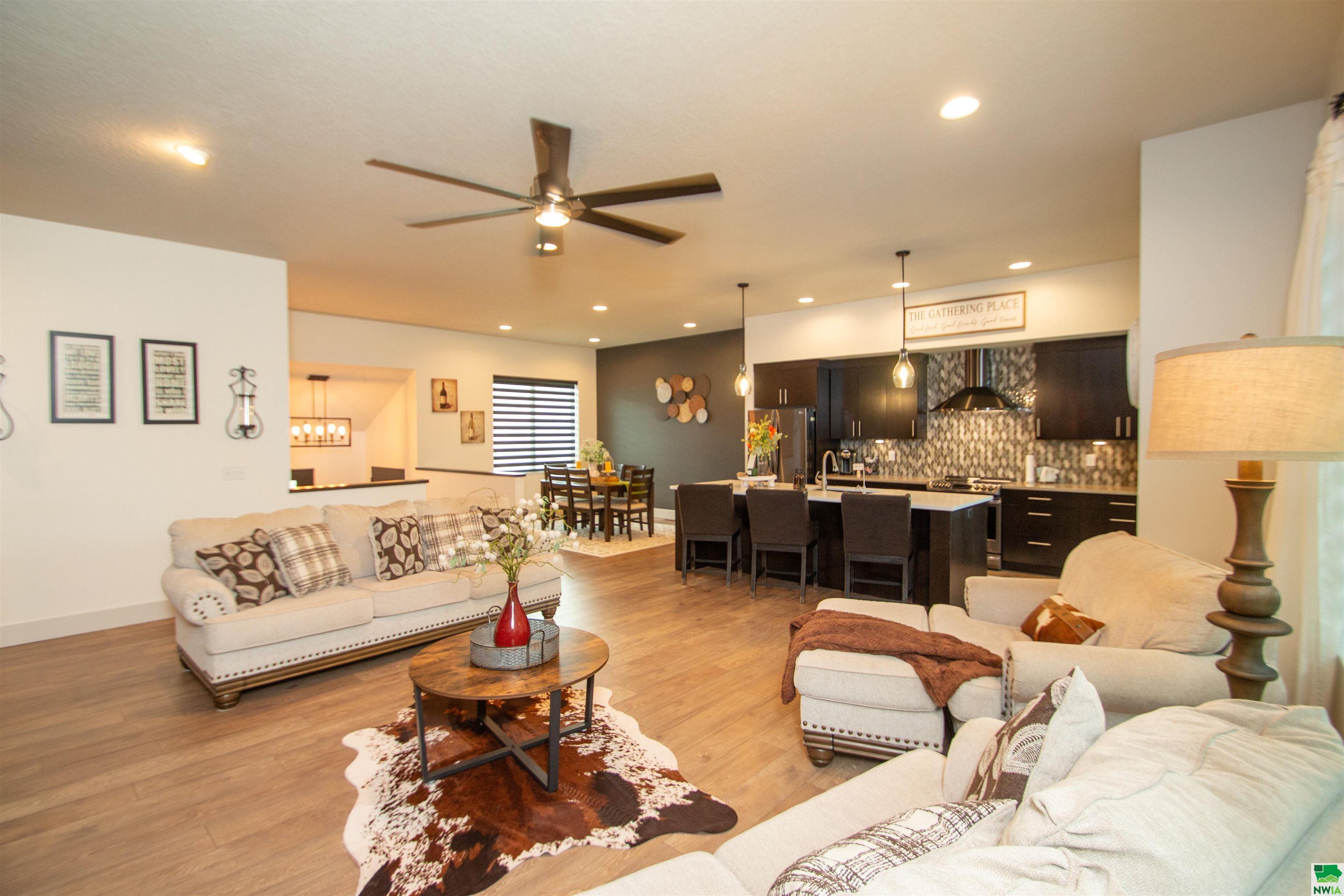 Dakota Dunes, South Dakota, 57049, United States, 3 Bedrooms Bedrooms, ,3 BathroomsBathrooms,Residential,For Sale,1984312