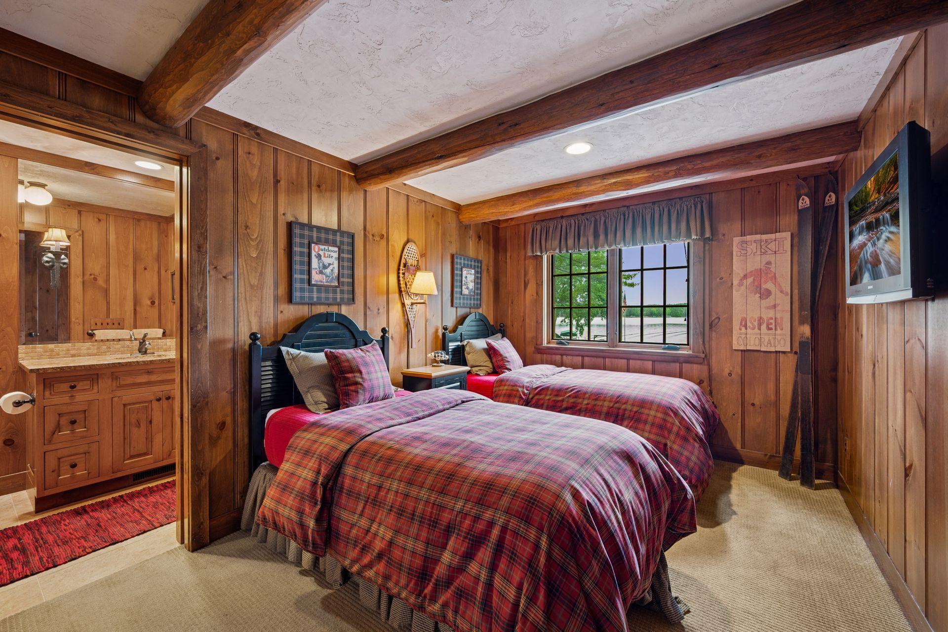 Pequot Lakes, Minnesota, 56472, United States, 23 Bedrooms Bedrooms, ,10 BathroomsBathrooms,Residential,For Sale,1858285