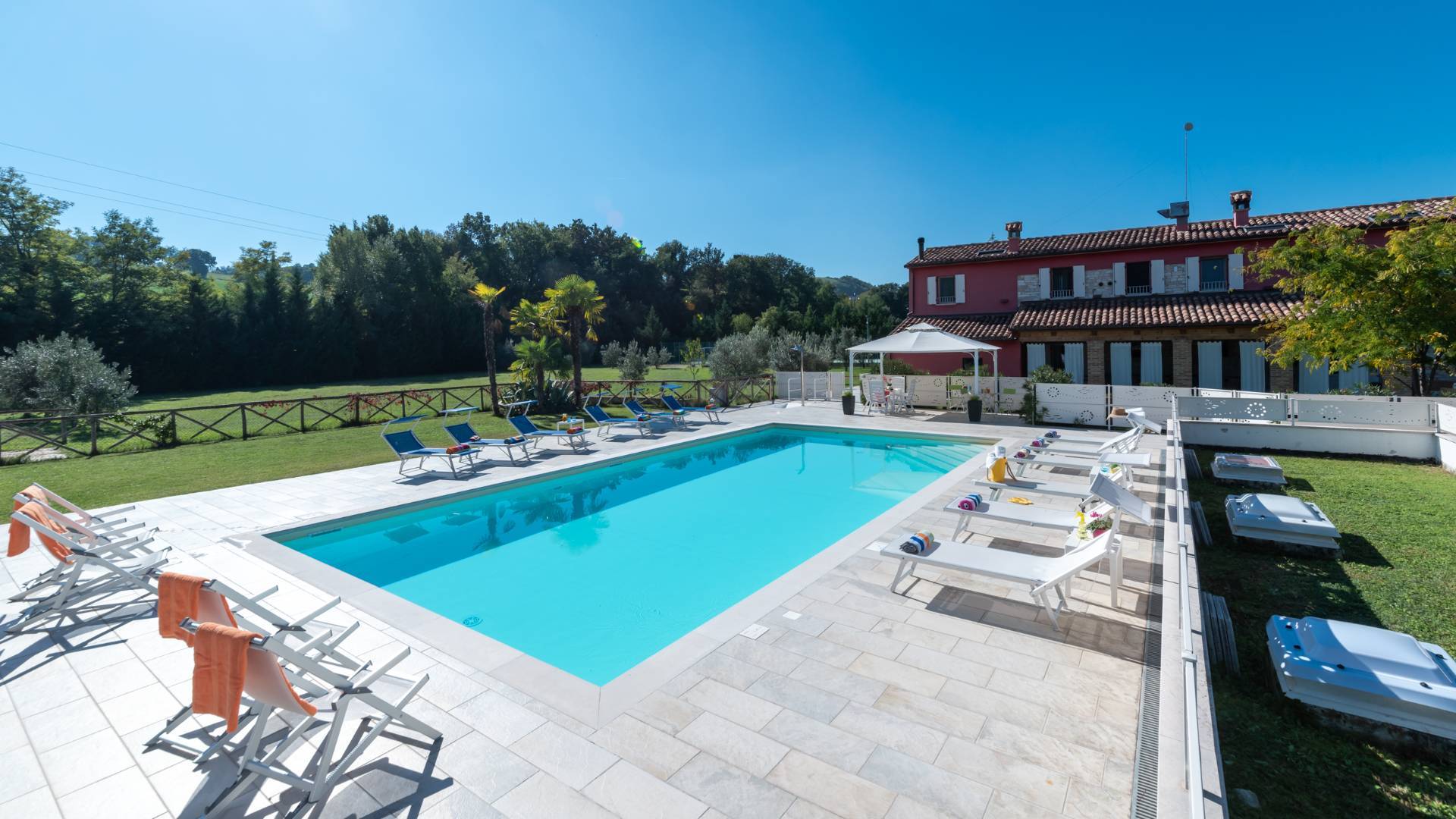 Fossombrone, Pesaro e Urbino, 61034, IT, 6 Bedrooms Bedrooms, ,10 BathroomsBathrooms,Residential,For Sale,1986512