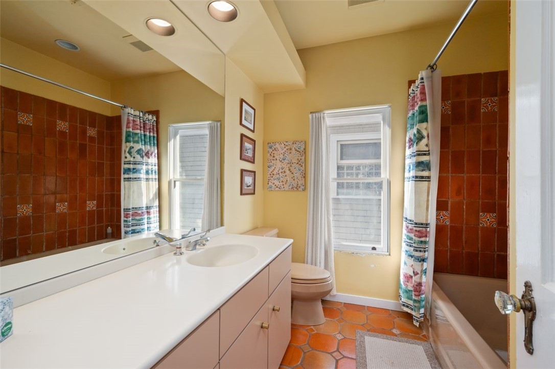 Squirrel Hill, Pennsylvania, 15217, United States, 5 Bedrooms Bedrooms, ,4 BathroomsBathrooms,Residential,For Sale,1991215