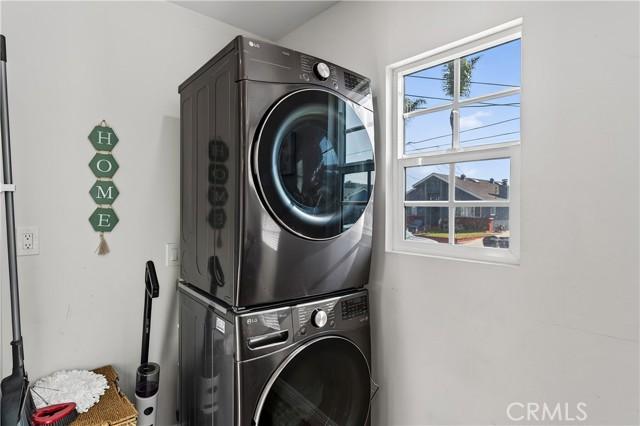 Torrance, California, 90501, United States, 3 Bedrooms Bedrooms, ,2 BathroomsBathrooms,Residential,For Sale,2006041