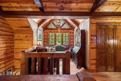 Murphy, North Carolina, 28906, United States, 3 Bedrooms Bedrooms, ,6 BathroomsBathrooms,Residential,For Sale,1933143