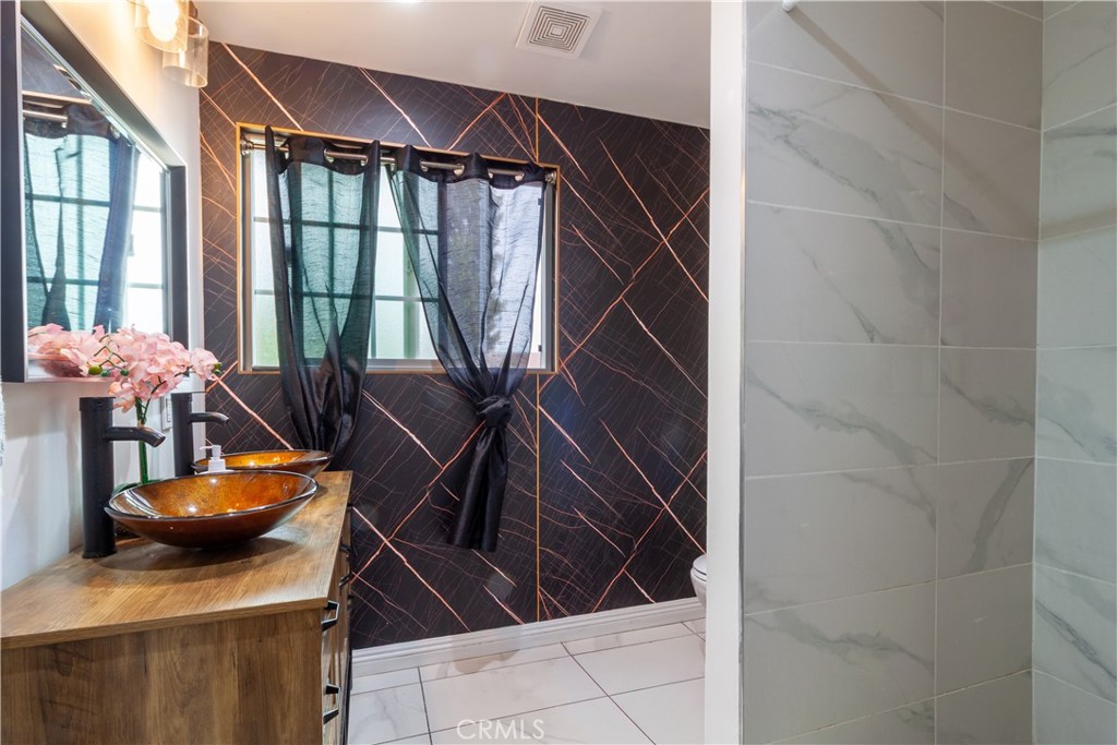 Winnetka, California, 91306, United States, 3 Bedrooms Bedrooms, ,2 BathroomsBathrooms,Residential,For Sale,1983505