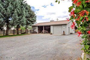 Yakima, Washington, 98903, United States, 3 Bedrooms Bedrooms, ,3 BathroomsBathrooms,Residential,For Sale,1846825
