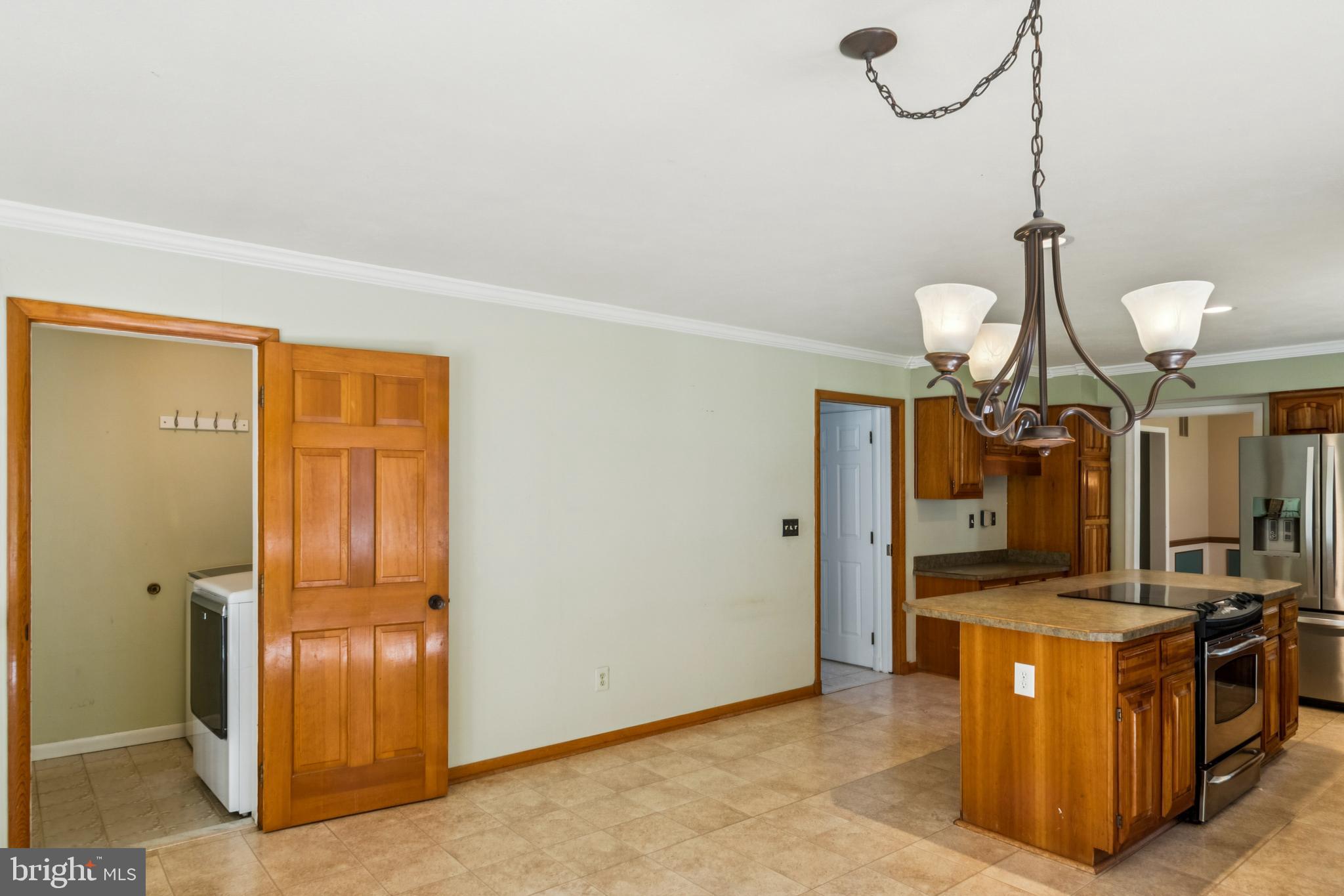 Crownsville, Maryland, 21032, United States, 5 Bedrooms Bedrooms, ,3 BathroomsBathrooms,Residential,For Sale,1922102