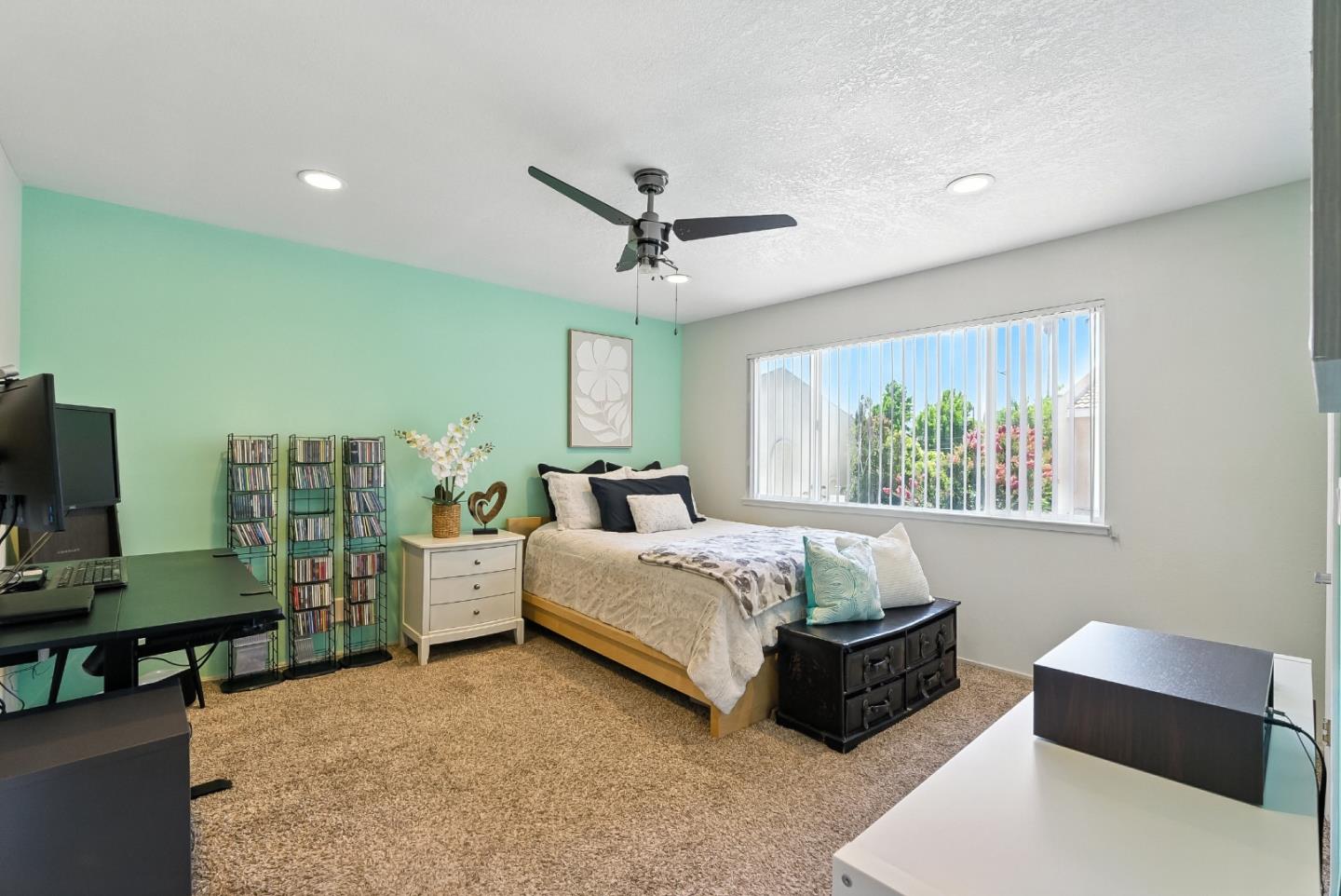 San Jose, California, 95123, United States, 2 Bedrooms Bedrooms, ,3 BathroomsBathrooms,Residential,For Sale,1903662