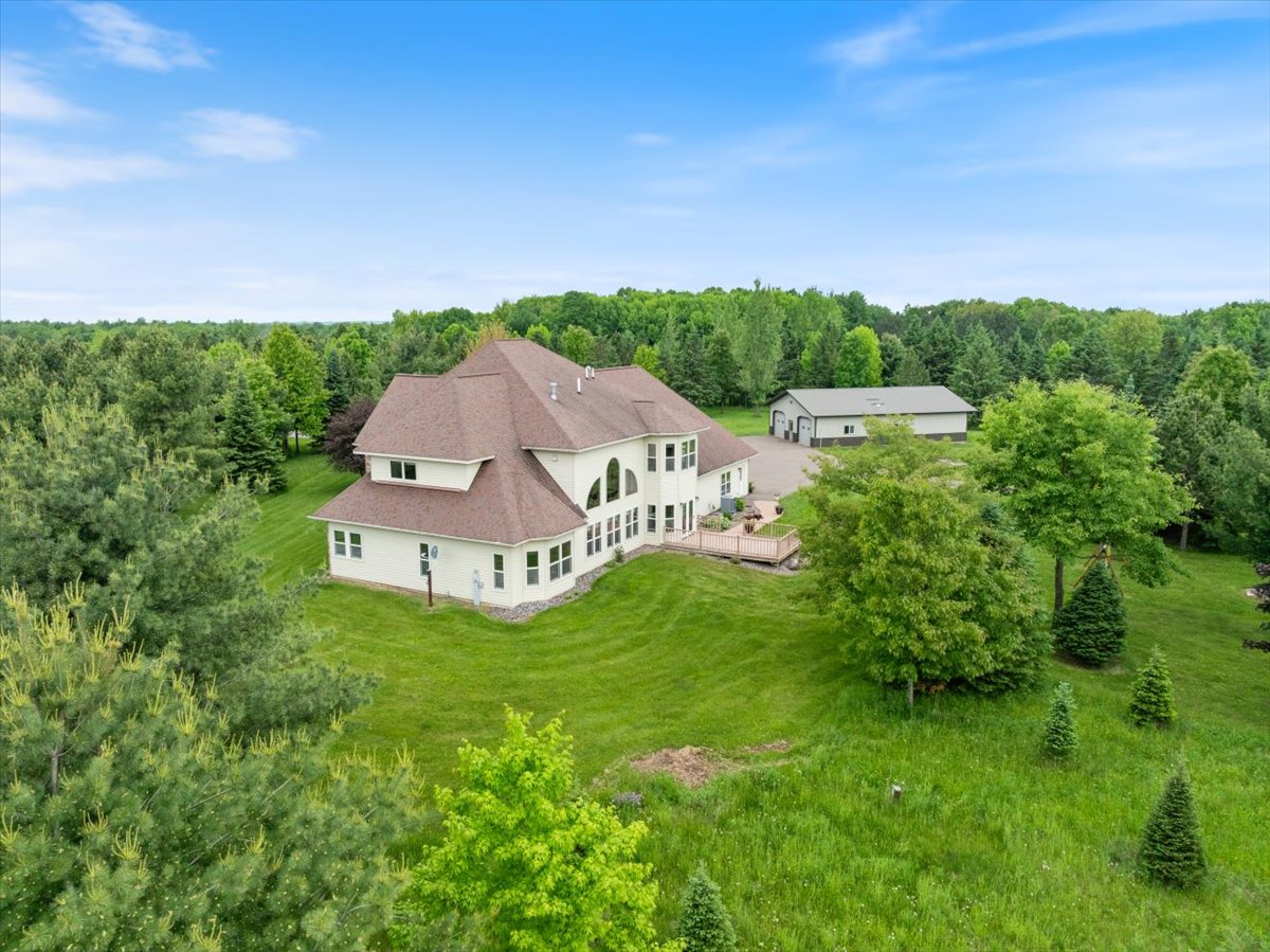 Medford, Wisconsin, 54451, United States, 4 Bedrooms Bedrooms, ,5 BathroomsBathrooms,Residential,For Sale,1881701