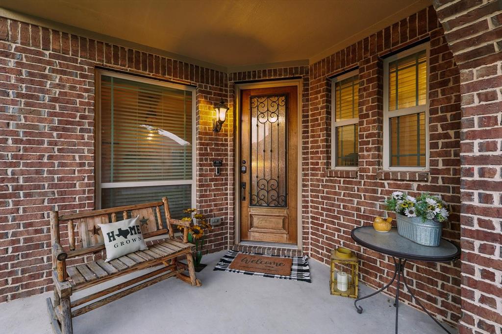 Grand Prairie, Texas, 75054, United States, 4 Bedrooms Bedrooms, ,4 BathroomsBathrooms,Residential,For Sale,1932411