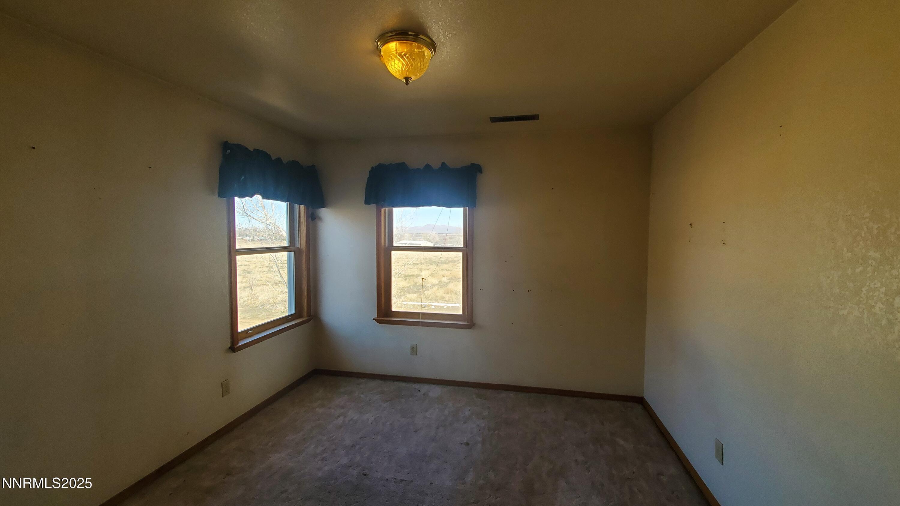 Wellington, Nevada, 89444, United States, 5 Bedrooms Bedrooms, ,3 BathroomsBathrooms,Residential,For Sale,1951410