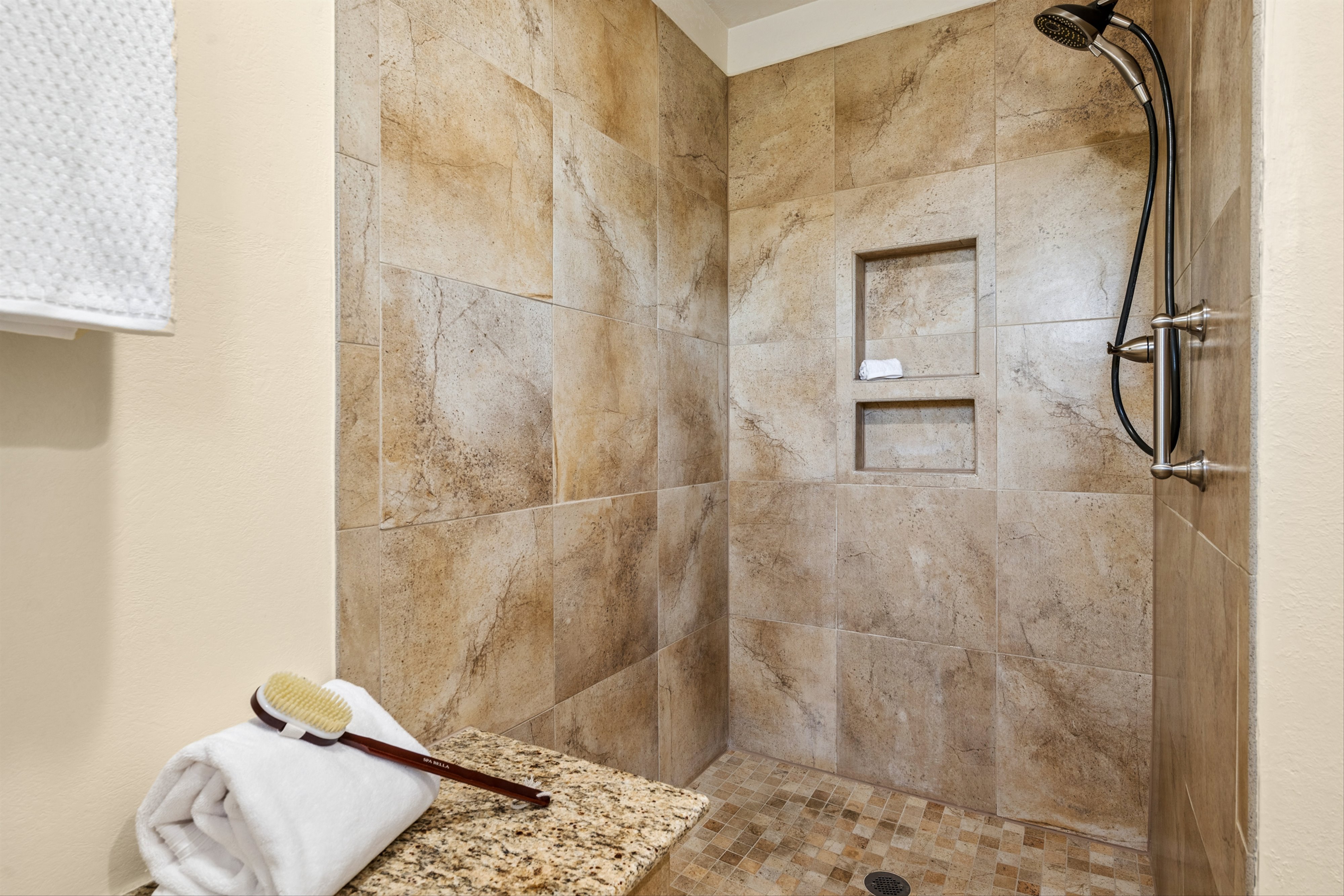  619 Crawford Cir, Longmont, CO, 80504 - 物件實景