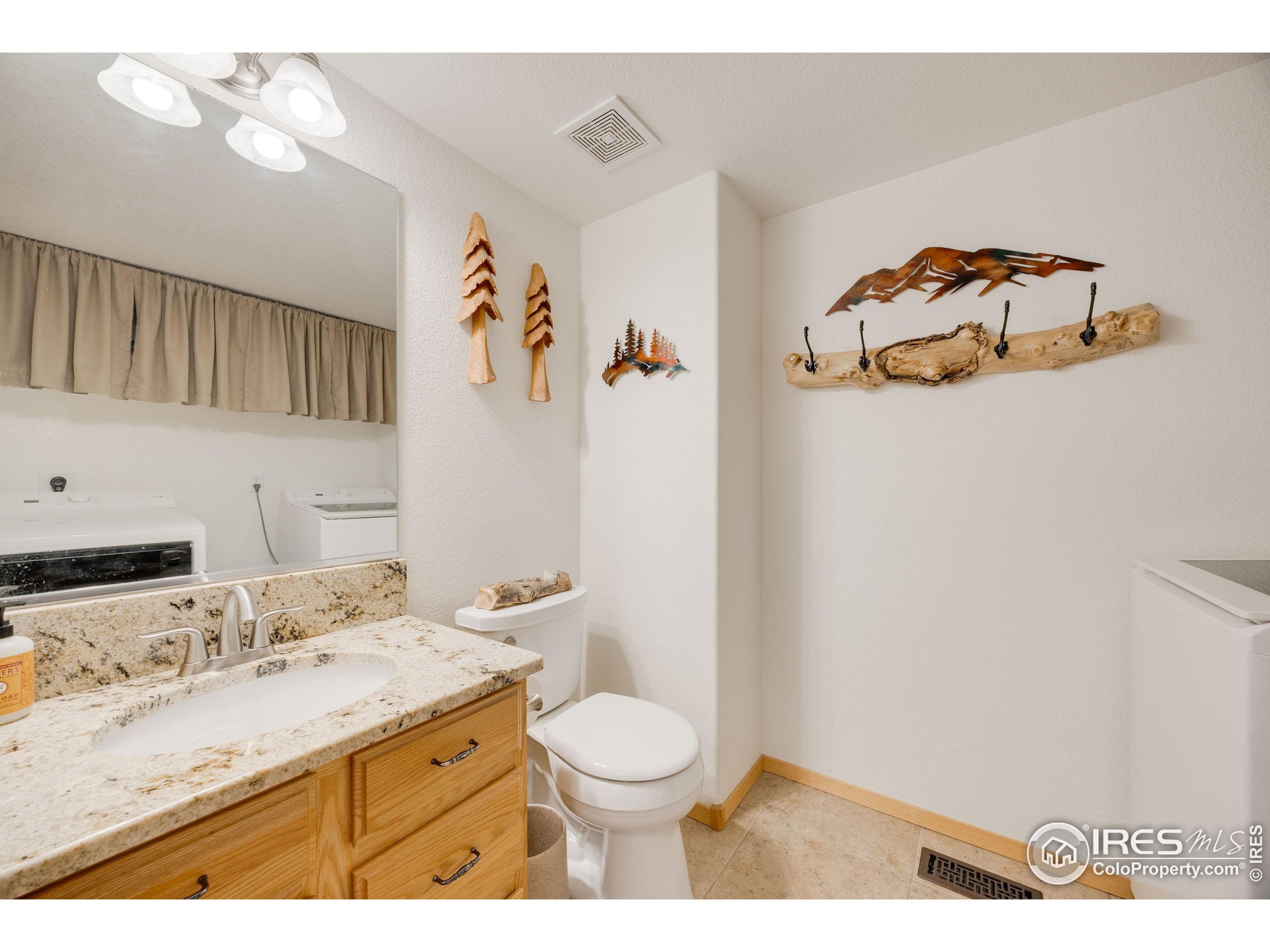 Fort Collins, Colorado, 80526, United States, 3 Bedrooms Bedrooms, ,2 BathroomsBathrooms,Residential,For Sale,1992976