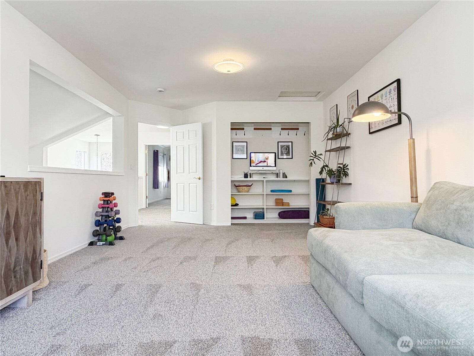 Everett, Washington, 98203, United States, 3 Bedrooms Bedrooms, ,3 BathroomsBathrooms,Residential,For Sale,2048995