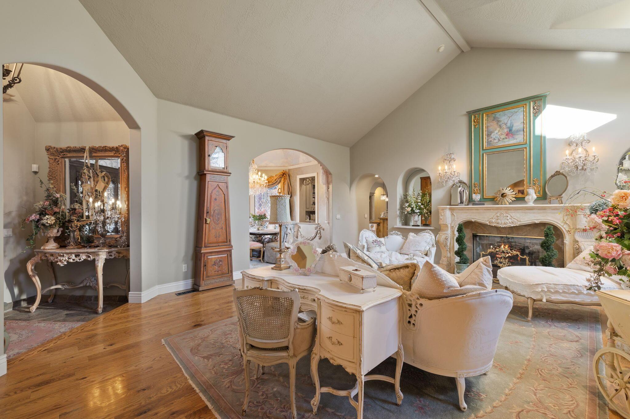 Salt Lake City, Utah, 84121, United States, 5 Bedrooms Bedrooms, ,6 BathroomsBathrooms,Residential,For Sale,1974562