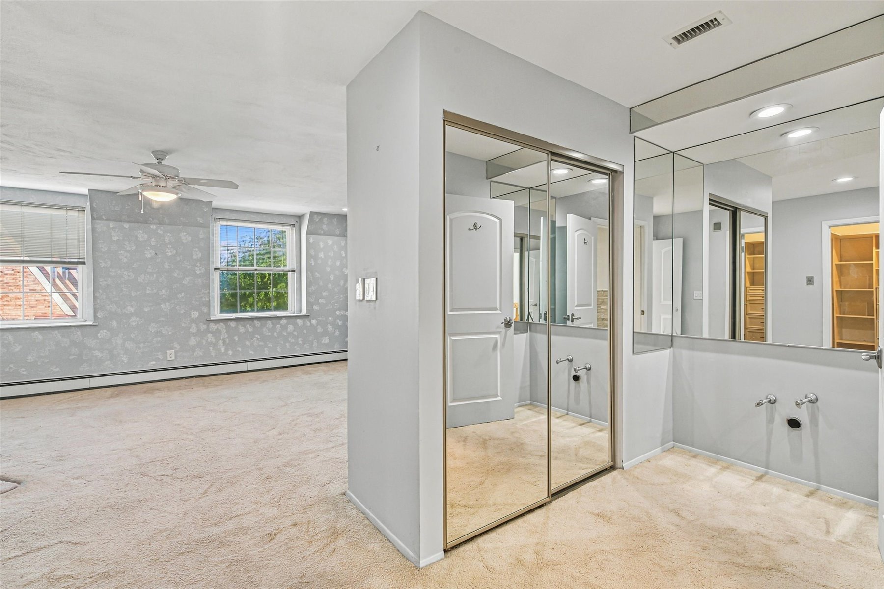  1301 Michael Court #1624, Bayside, NY, 11360 - 物件實景