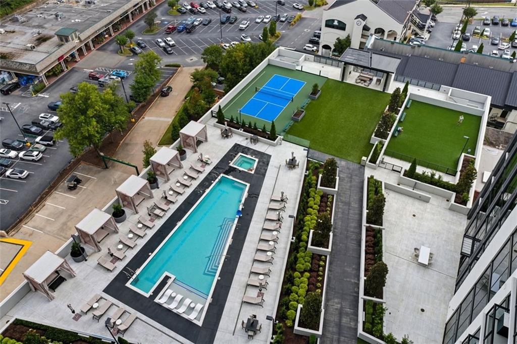 Atlanta, Georgia, 30305, United States, 2 Bedrooms Bedrooms, ,3 BathroomsBathrooms,Residential,For Sale,1979191