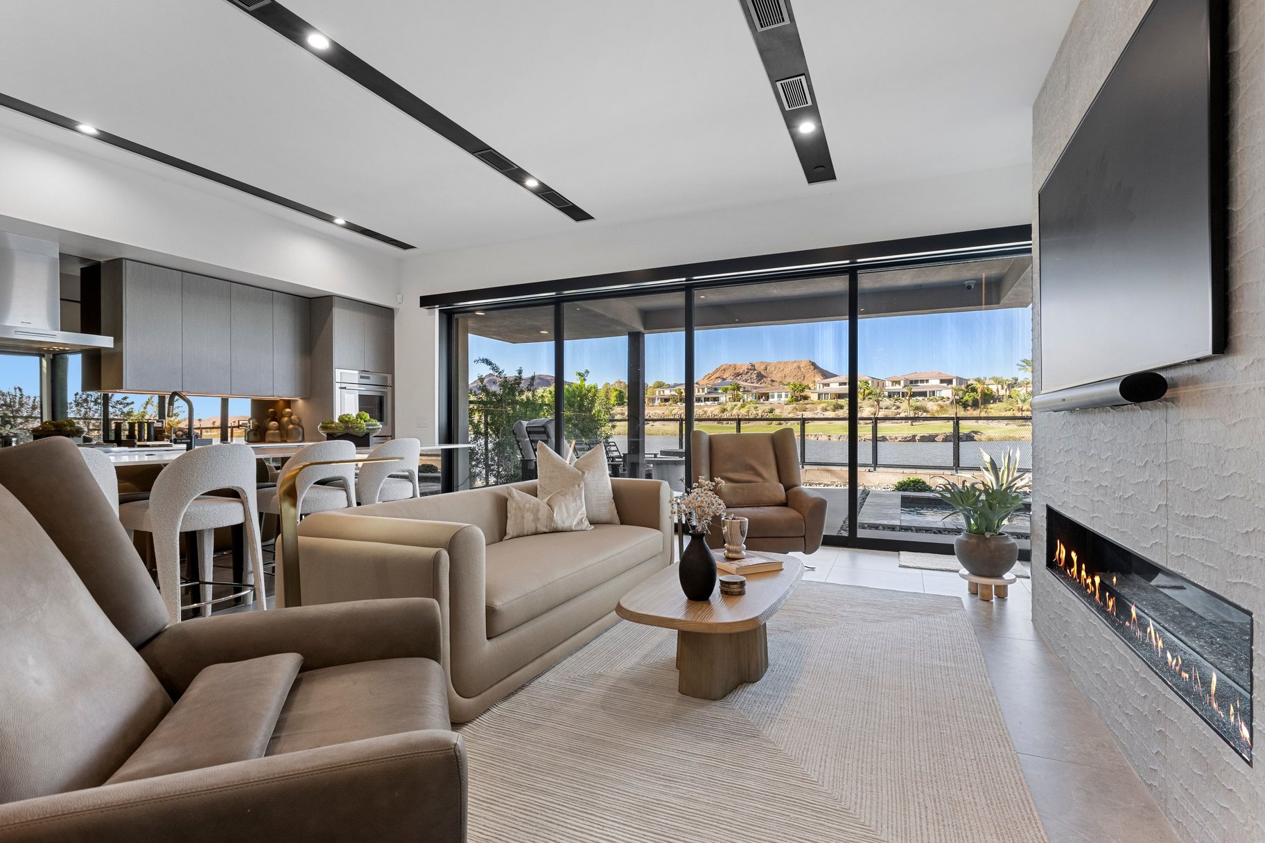  An Extraordinary Expression of Waterfront Luxury - 物件實景