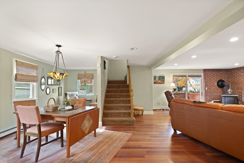 Lynnfield, Massachusetts, 01940, United States, 3 Bedrooms Bedrooms, ,2 BathroomsBathrooms,Residential,For Sale,1987735