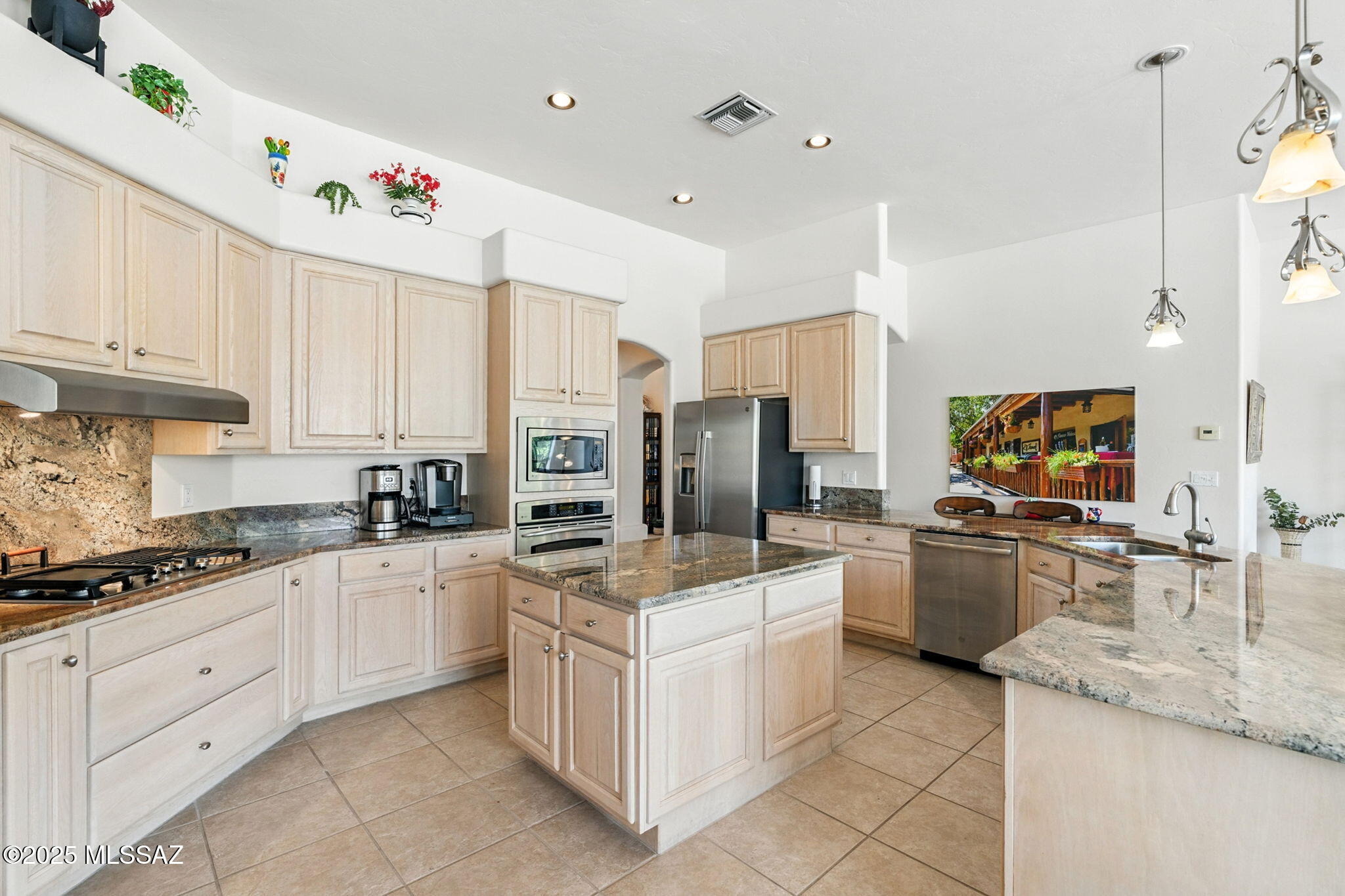 Oro Valley, Arizona, 85755, United States, 3 Bedrooms Bedrooms, ,2 BathroomsBathrooms,Residential,For Sale,1919656