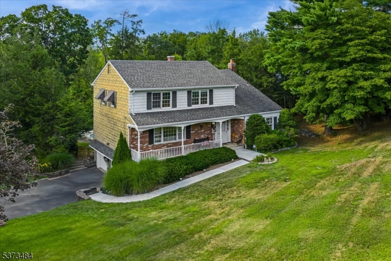 West Milford Twp., New Jersey, 07480-1601, United States, 4 Bedrooms Bedrooms, ,3 BathroomsBathrooms,Residential,For Sale,1928755