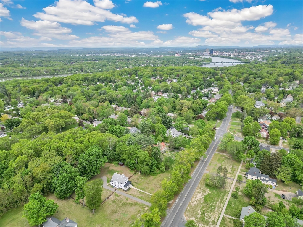 Longmeadow, Massachusetts, 01106, United States, 5 Bedrooms Bedrooms, ,2 BathroomsBathrooms,Residential,For Sale,1819173