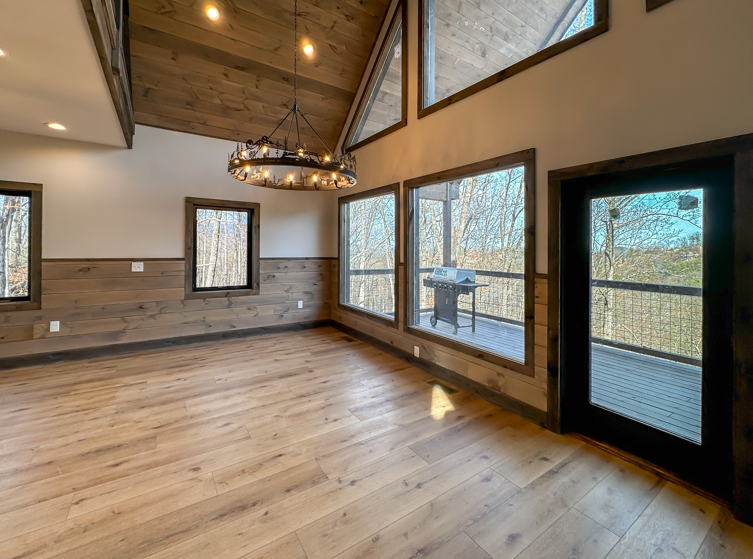 Sevierville, Tennessee, 37862, United States, 5 Bedrooms Bedrooms, ,7 BathroomsBathrooms,Residential,For Sale,2000383