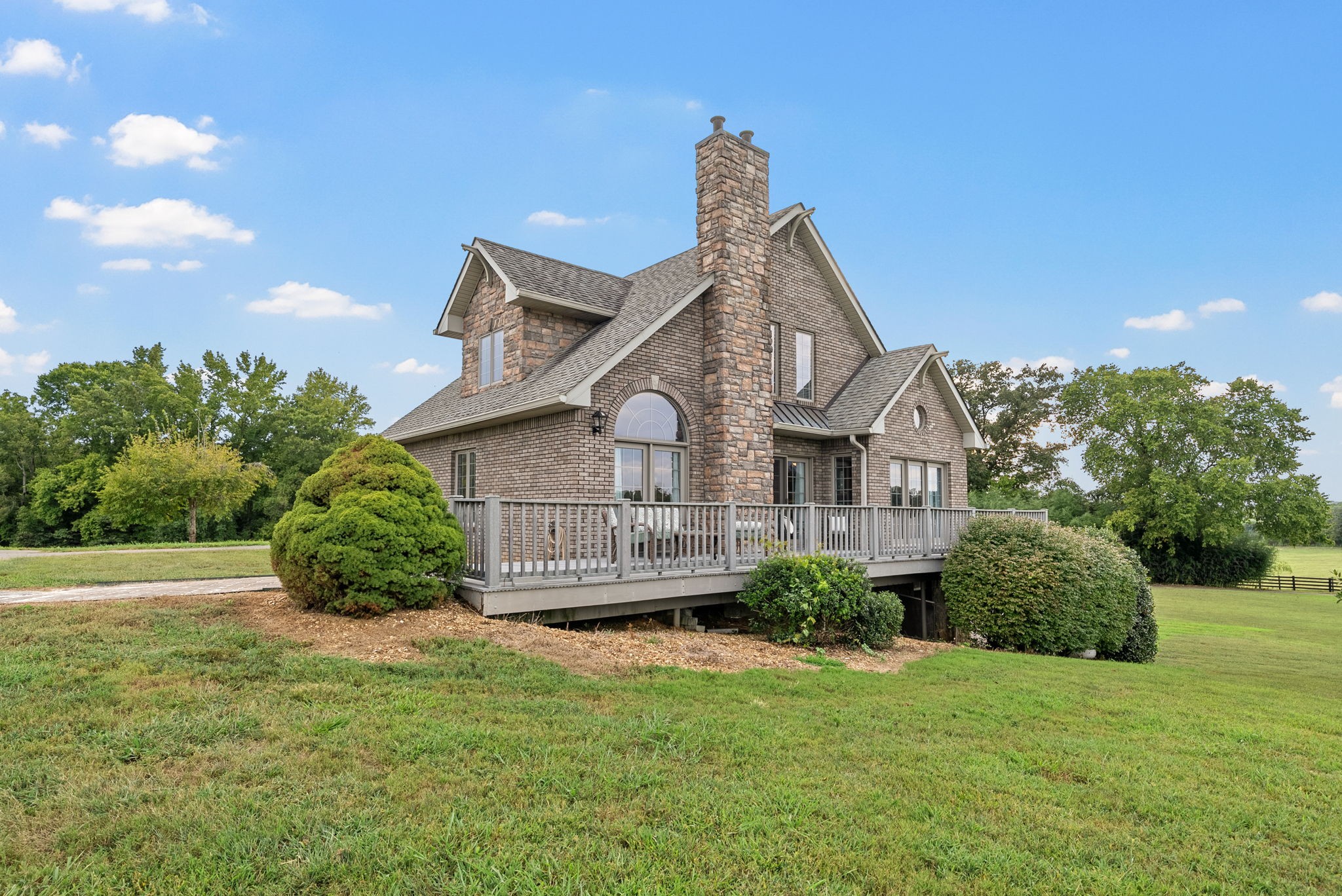 Clarksville, Tennessee, 37040, United States, 4 Bedrooms Bedrooms, ,4 BathroomsBathrooms,Residential,For Sale,1981354