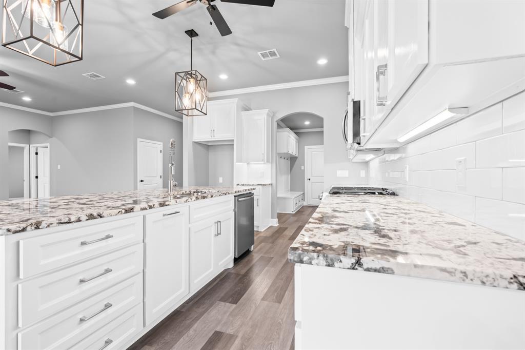 Robinson, Texas, 76706, United States, 4 Bedrooms Bedrooms, ,3 BathroomsBathrooms,Residential,For Sale,1805601