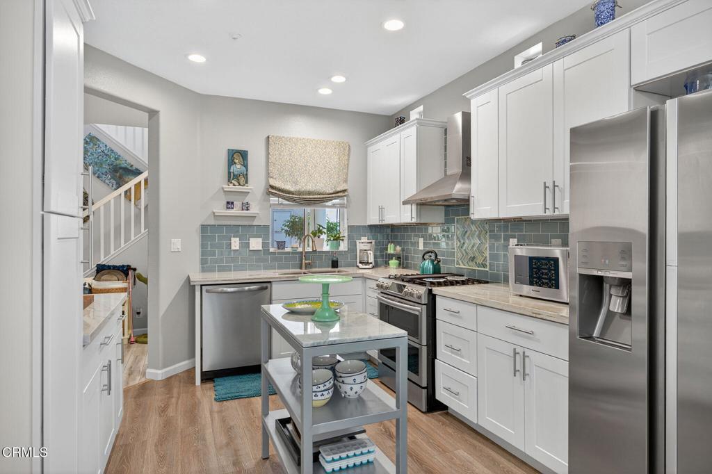 Moorpark, California, 93021, United States, 2 Bedrooms Bedrooms, ,3 BathroomsBathrooms,Residential,For Sale,1989466