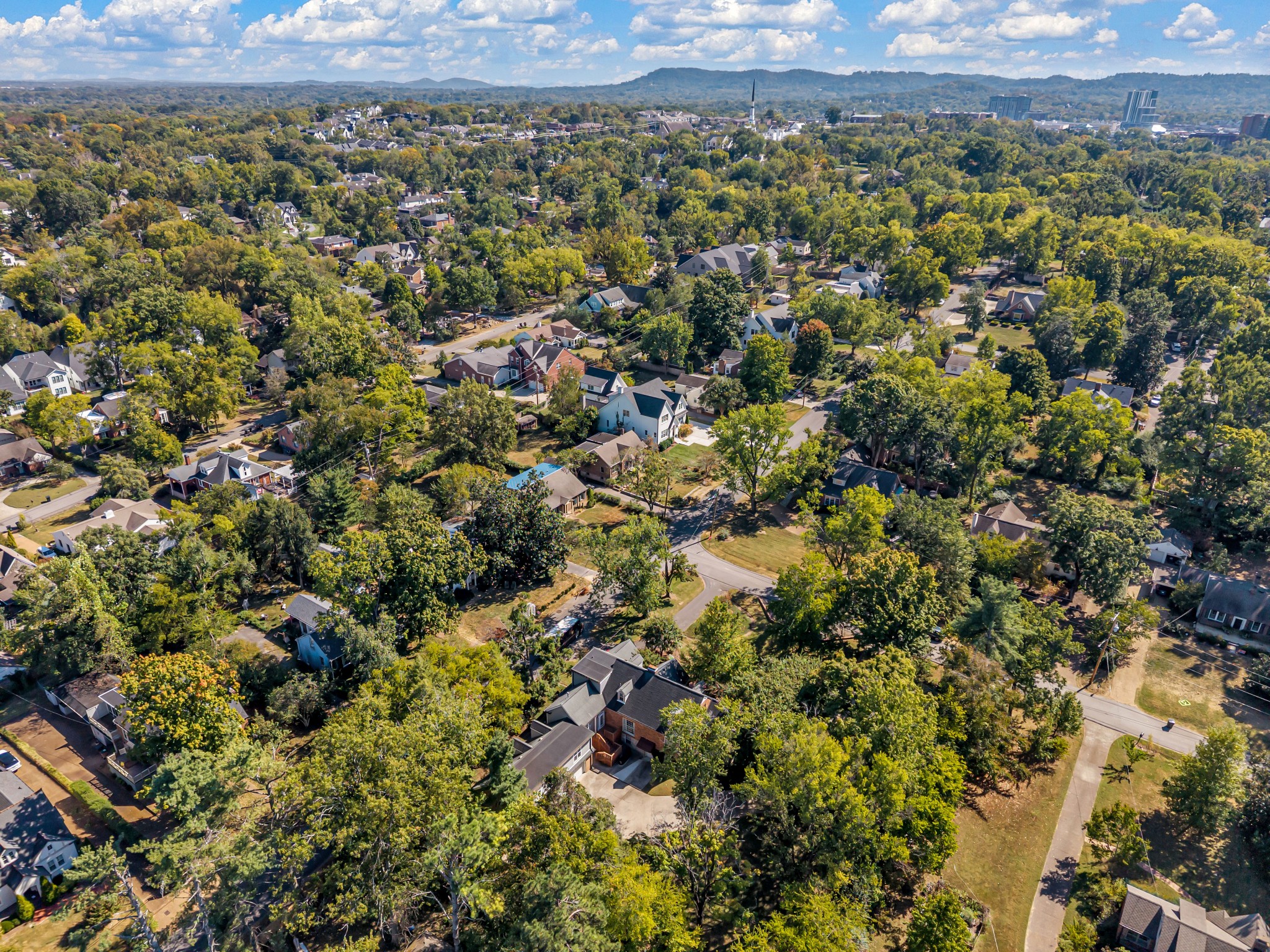  2301 Oxford Rd, Nashville, TN, 37215 - 物件實景