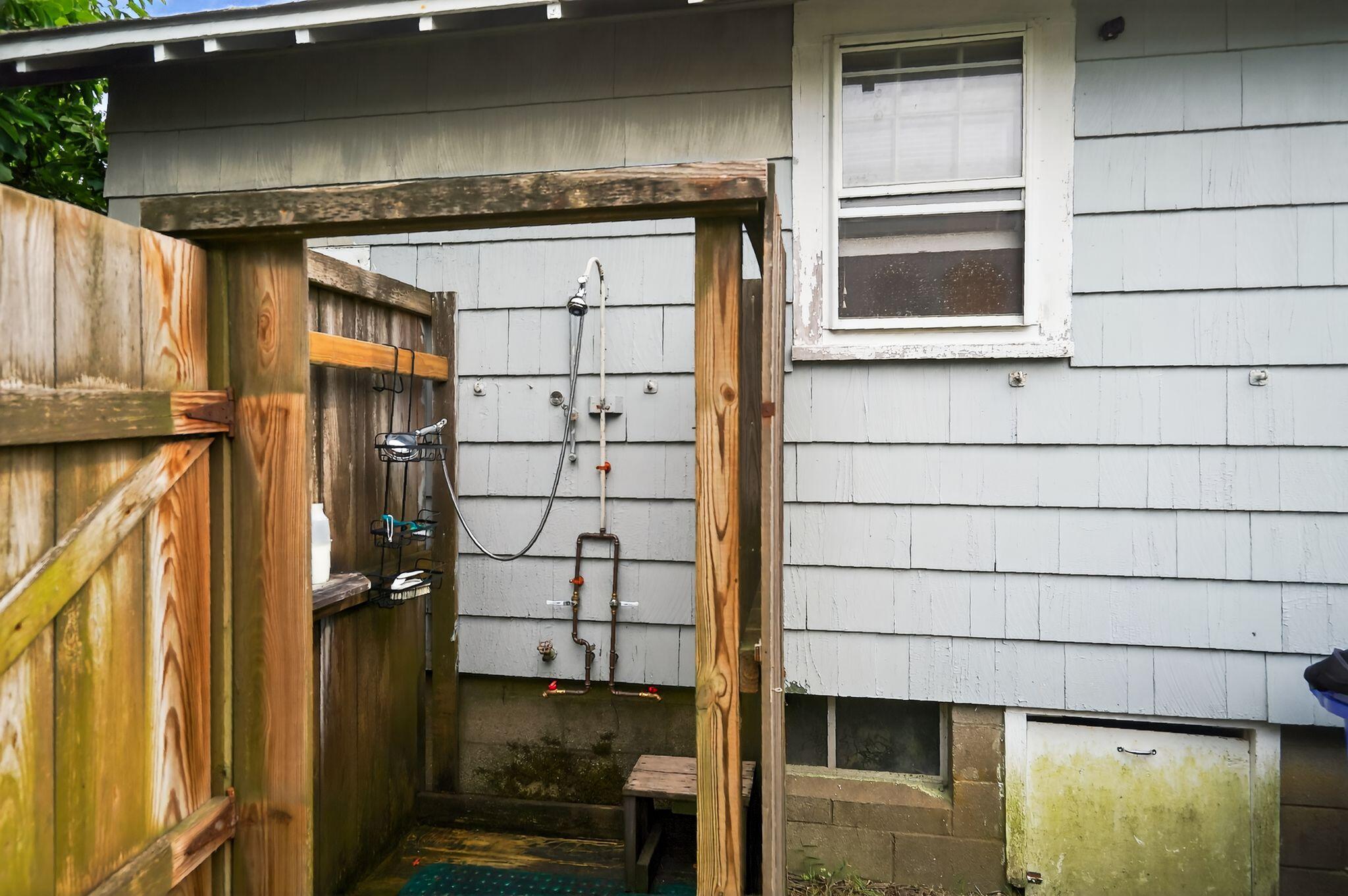 Pocasset, Massachusetts, 02559, United States, 3 Bedrooms Bedrooms, ,1 BathroomBathrooms,Residential,For Sale,1911453