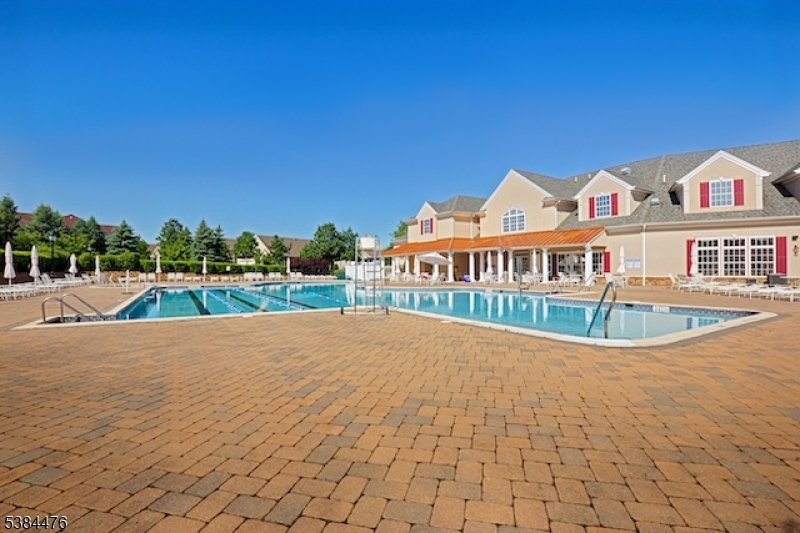 Franklin Twp., New Jersey, 08873, United States, 2 Bedrooms Bedrooms, ,2 BathroomsBathrooms,Residential,For Sale,1950649