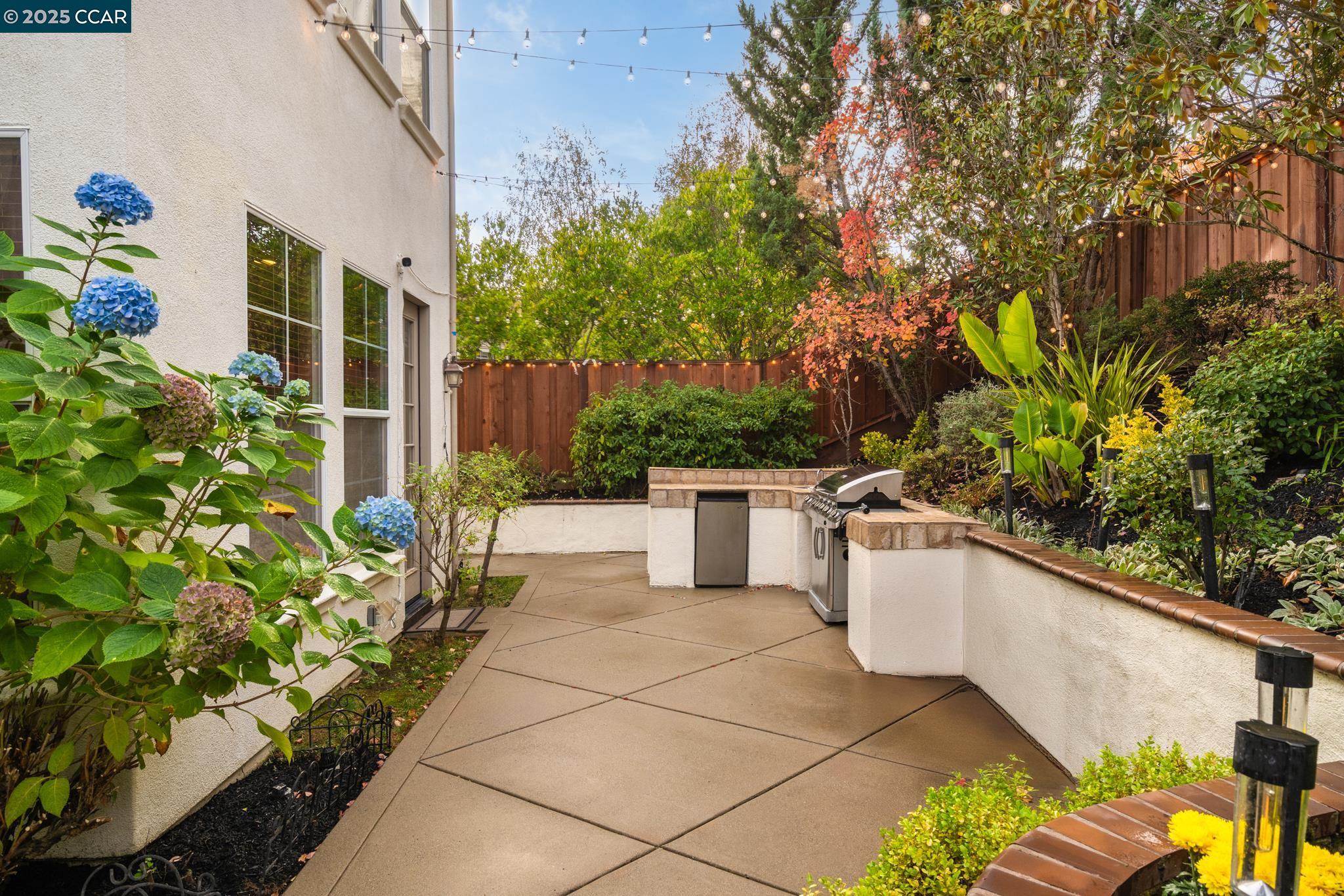 San Ramon, California, 94582, United States, 4 Bedrooms Bedrooms, ,3 BathroomsBathrooms,Residential,For Sale,1988285