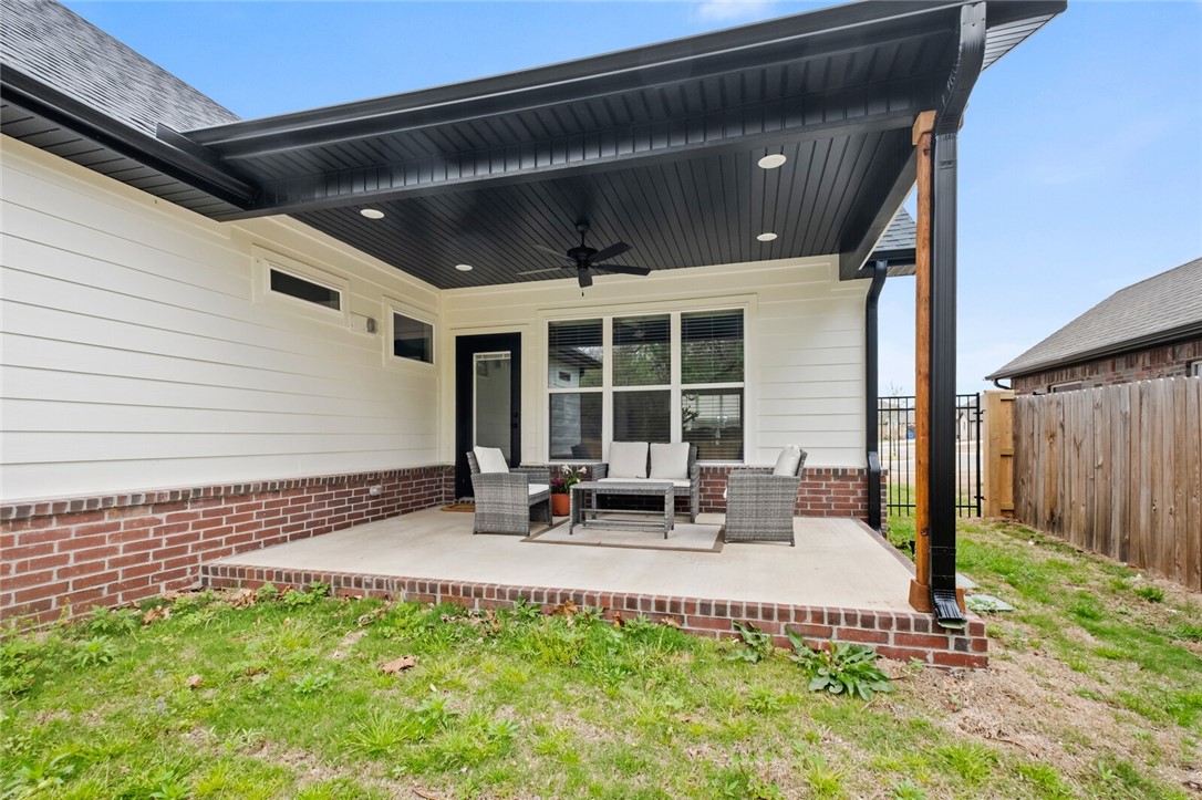 Bentonville, Arkansas, 72713, United States, 4 Bedrooms Bedrooms, ,3 BathroomsBathrooms,Residential,For Sale,2002905