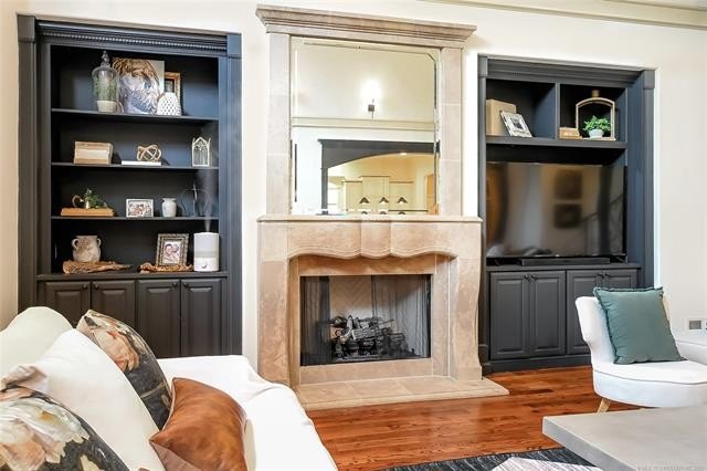 Tahlequah, Oklahoma, 74464, United States, 5 Bedrooms Bedrooms, ,5 BathroomsBathrooms,Residential,For Sale,1987377