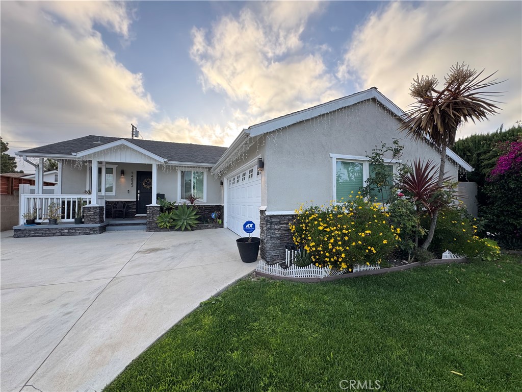 Hawthorne, California, 90250, United States, 4 Bedrooms Bedrooms, ,3 BathroomsBathrooms,Residential,For Sale,1798338
