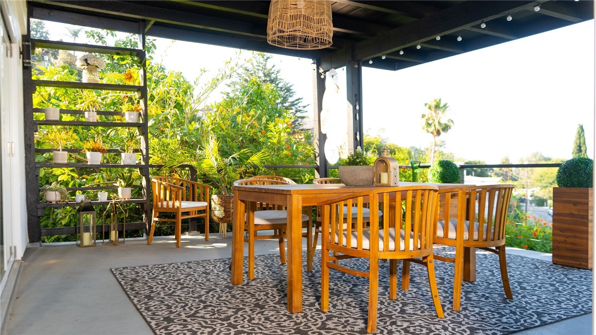 Los Angeles, California, 90027, United States, 3 Bedrooms Bedrooms, ,3 BathroomsBathrooms,Residential,For Sale,1980837