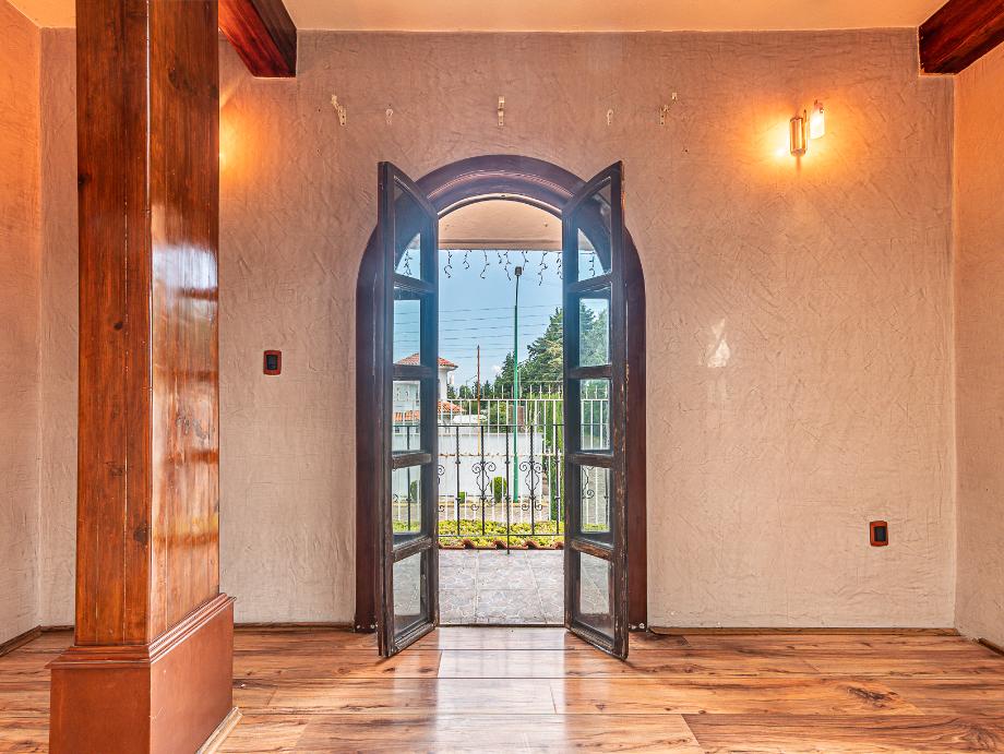 Metepec, Estado de méxico, 52178, Mexico, 4 Bedrooms Bedrooms, ,5 BathroomsBathrooms,Residential,For Sale,1994402