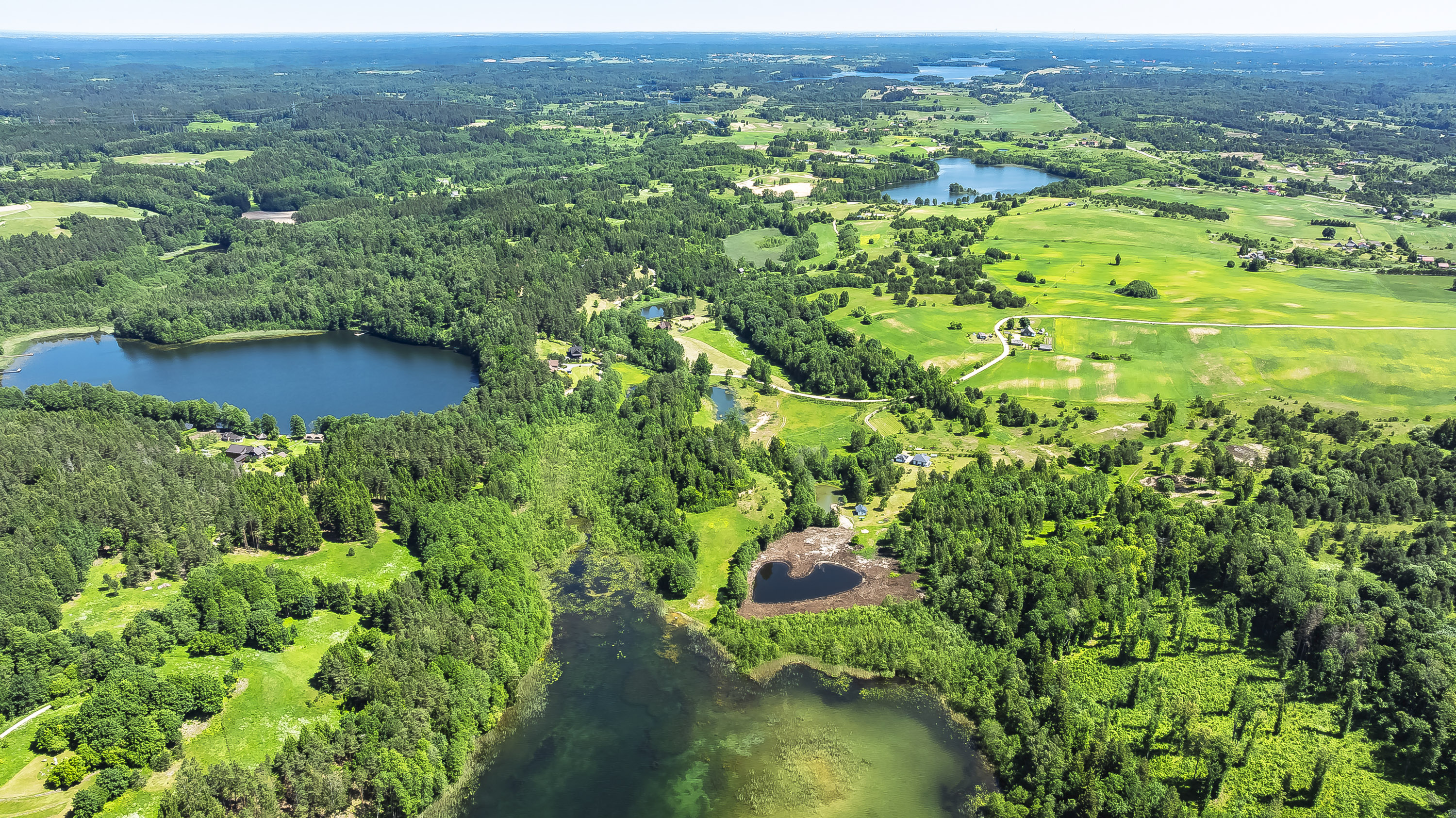  Spacious land plot in a picturesque location by the lake - 物件實景