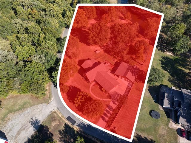 Eufaula, Oklahoma, 74432, United States, 3 Bedrooms Bedrooms, ,3 BathroomsBathrooms,Residential,For Sale,1987326