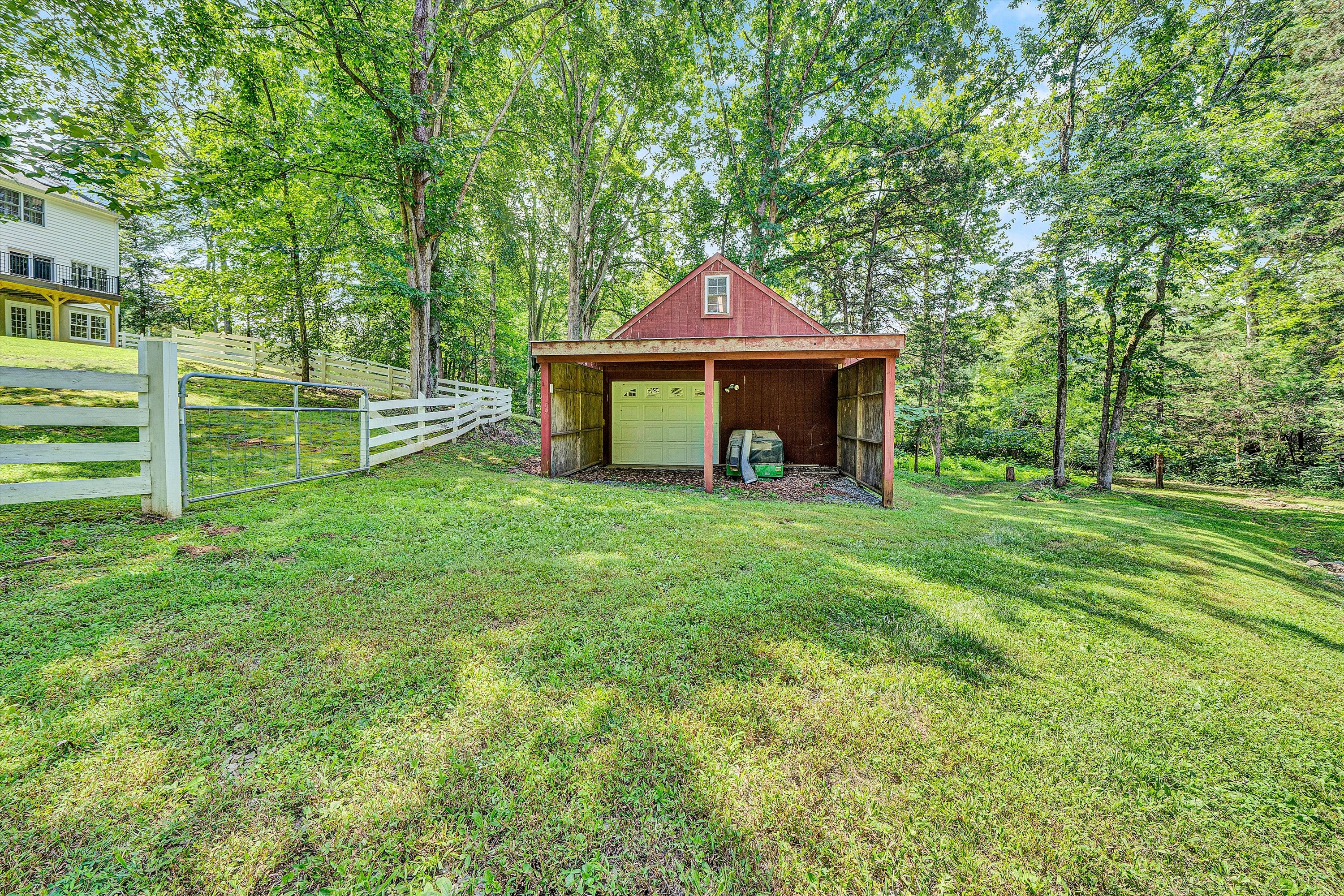 Bedford, Virginia, 24523, United States, 4 Bedrooms Bedrooms, ,4 BathroomsBathrooms,Residential,For Sale,1914324