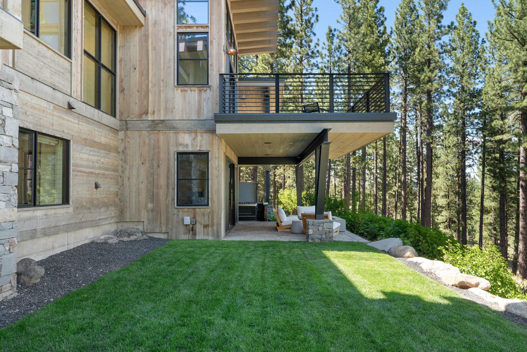  Turnkey Mountain Luxury with Designer Upgrades & Mountain Views - 物件實景