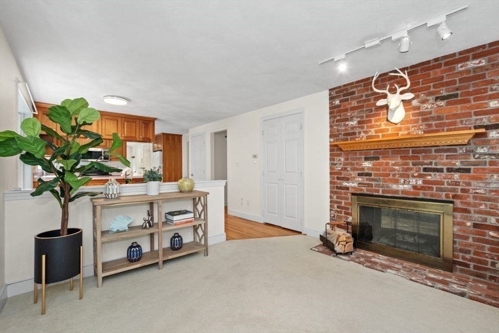 Rowley, Massachusetts, 01969, United States, 4 Bedrooms Bedrooms, ,3 BathroomsBathrooms,Residential,For Sale,1867579