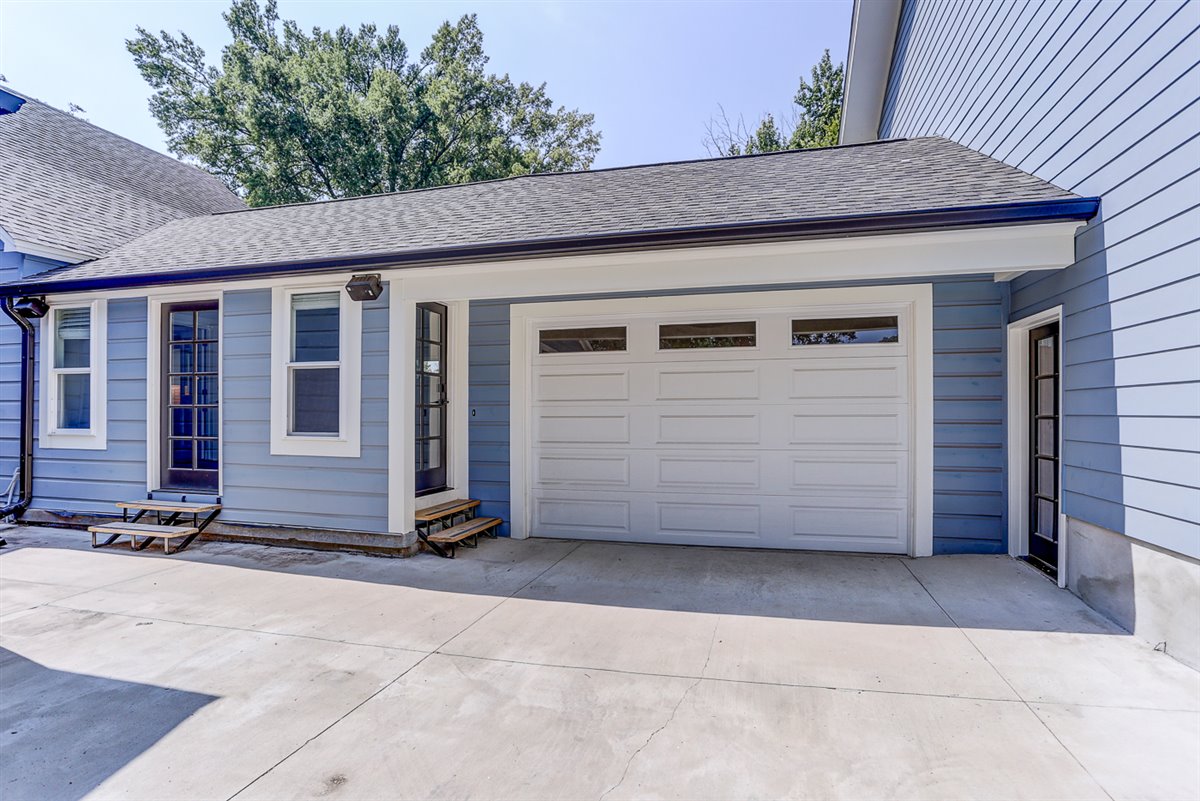 Memphis, Tennessee, 38111, United States, 4 Bedrooms Bedrooms, ,3 BathroomsBathrooms,Residential,For Sale,1974994