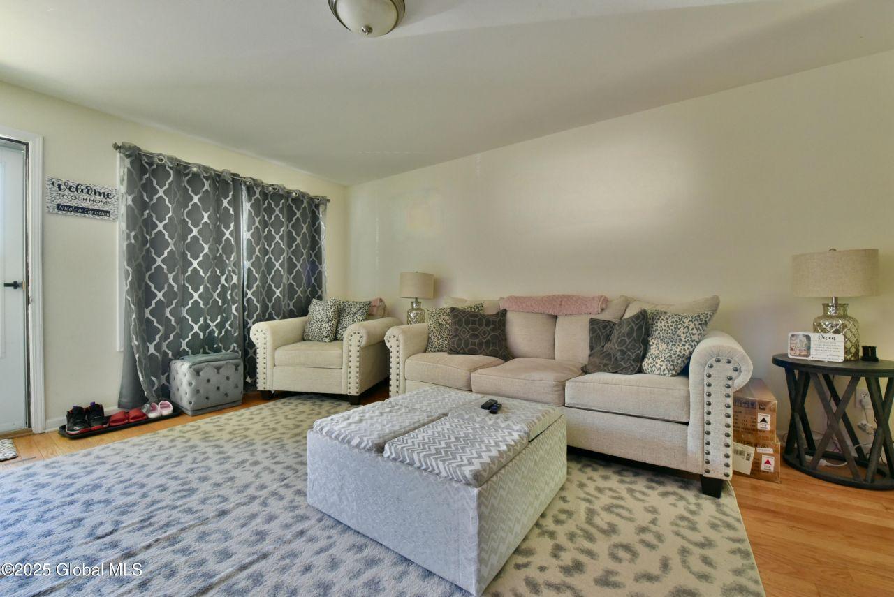 Halfmoon, New York, 12065, United States, 6 Bedrooms Bedrooms, ,6 BathroomsBathrooms,Residential,For Sale,1840061