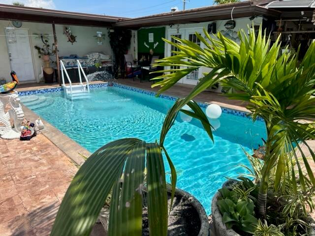 Miami Gardens, Florida, 33169, United States, 3 Bedrooms Bedrooms, ,2 BathroomsBathrooms,Residential,For Sale,1905541