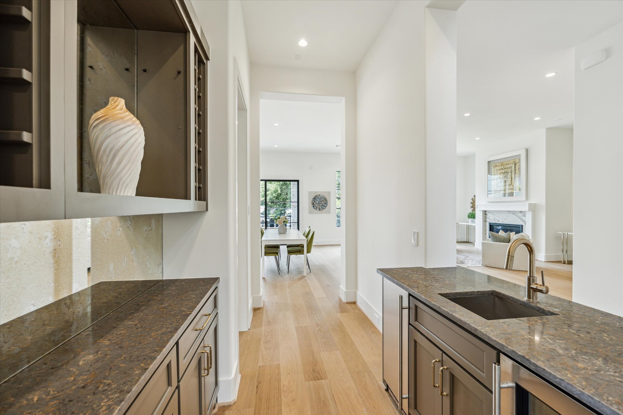  4914 Wigton Drive - 物件實景