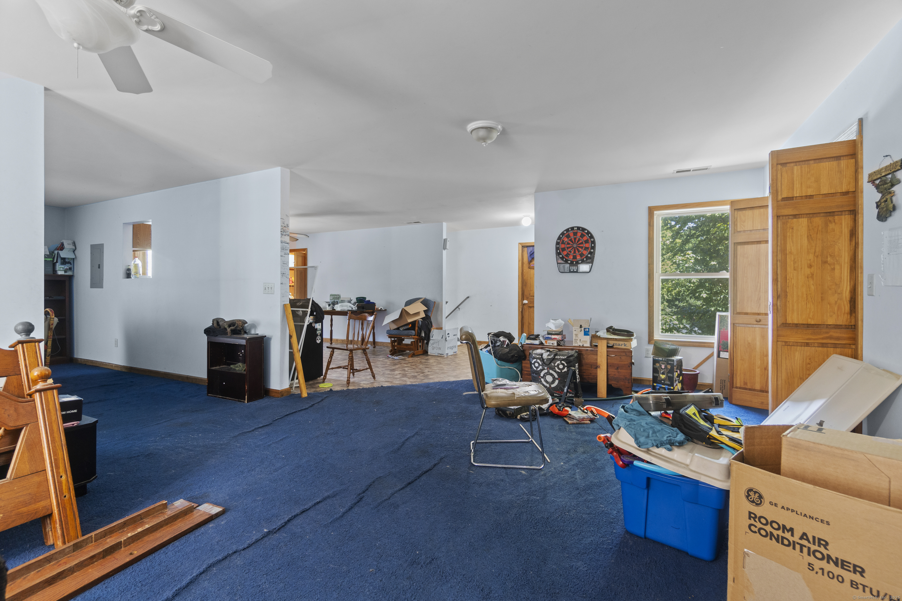 Woodbury, Connecticut, 06798, United States, 6 Bedrooms Bedrooms, ,3 BathroomsBathrooms,Residential,For Sale,1940915